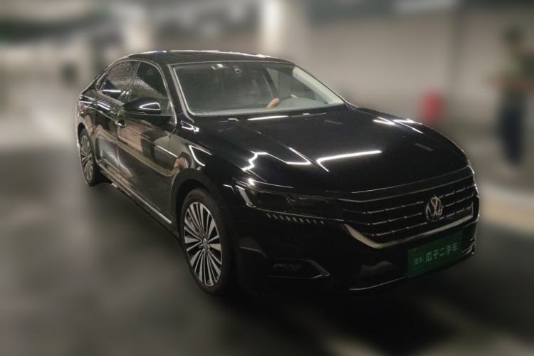 Used Volkswagen Passat 2019 380TSI Luxury Edition China VI Standard Front Right 45 Deg
