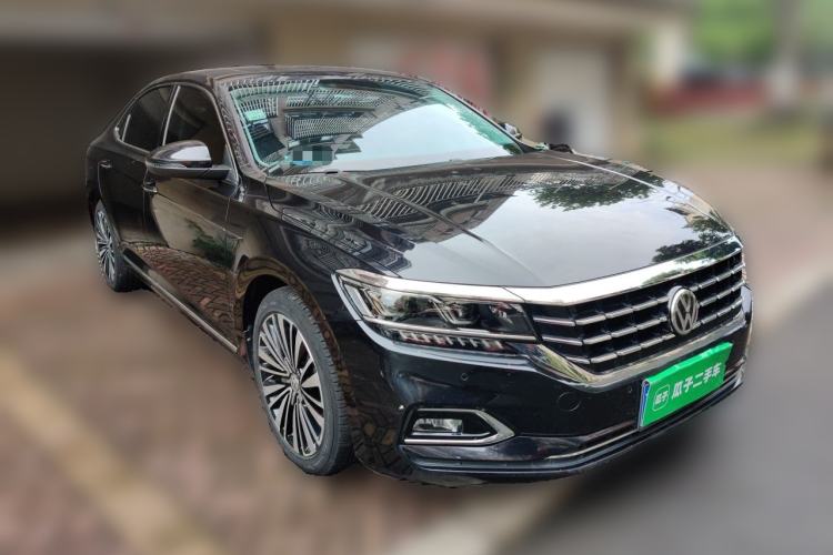 Used Volkswagen Passat 2019 330TSI Luxury Edition China V Standard Front Right 45 Deg