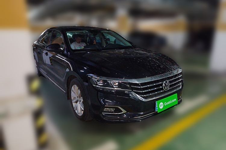 Used Volkswagen Passat 2019 330TSI Elite Edition China VI Front Right 45 Deg