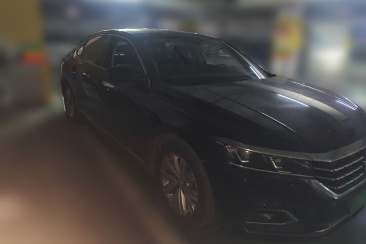 Used Volkswagen Passat 2019 330TSI Elite Edition China VI Front Right 45 Deg