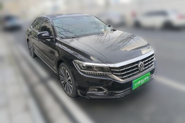 Used Volkswagen Passat 2019 380TSI Luxury Edition China VI Standard Front Right 45 Deg