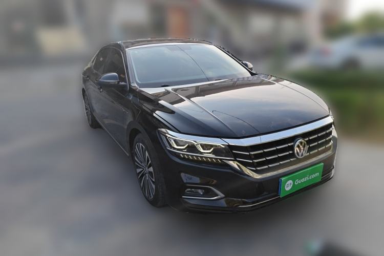 Used Volkswagen Passat 2019 330TSI Luxury Edition China VI Standard Front Right 45 Deg