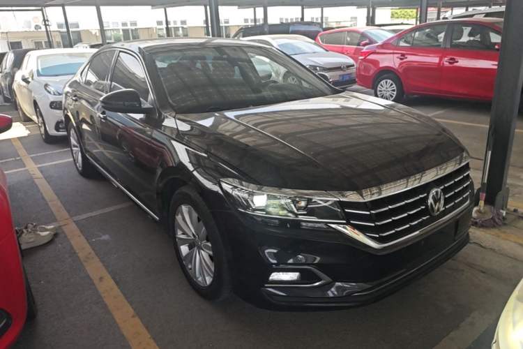 Used Volkswagen Passat 2019 330TSI Elite Edition China V Standard Front Right 45 Deg
