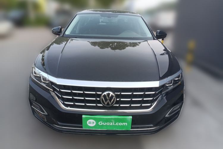 Used Volkswagen Passat 2019 330TSI Elite Edition China VI Front