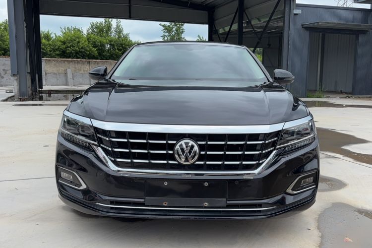 Used Volkswagen Passat 2019 330TSI Luxury Edition China VI Standard Front
