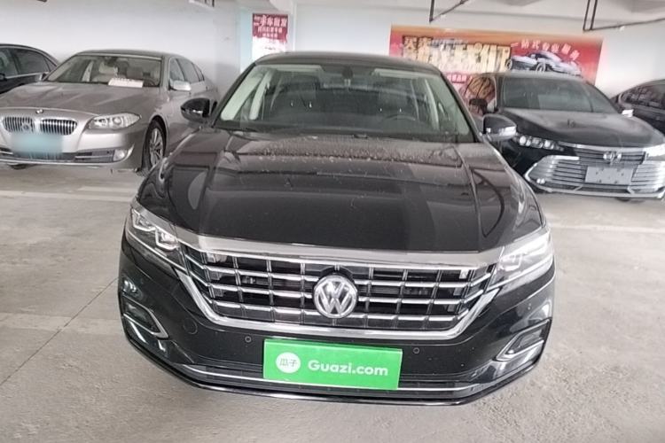 Used Volkswagen Passat 2019 330TSI Elite Edition China VI Front