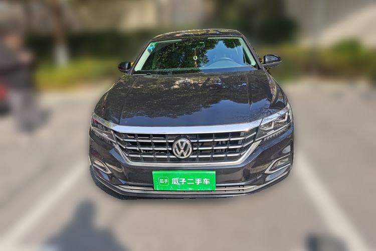 Used Volkswagen Passat 2019 330TSI Luxury Edition China VI Standard Front
