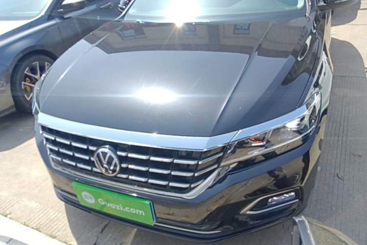 Used Volkswagen Passat 2019 330TSI Elite Edition China VI Front