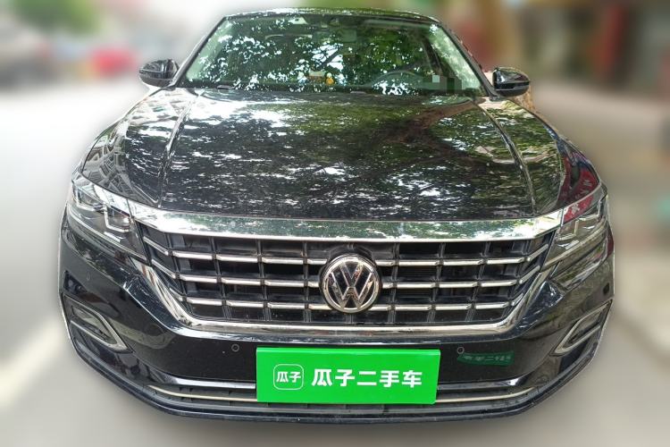 Used Volkswagen Passat 2019 330TSI Elite Edition China VI Front