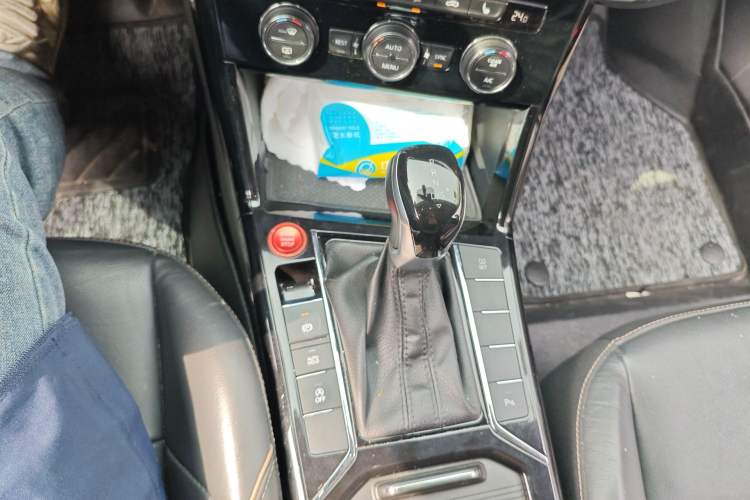 Used Volkswagen Passat 2019 280TSI Elite Edition China V Standard Gear Lever