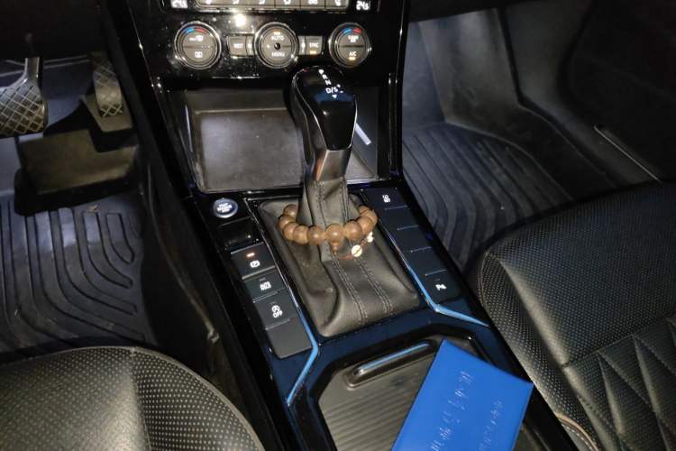 Used Volkswagen Passat 2019 330TSI Prestige Edition China V Standard Gear Lever