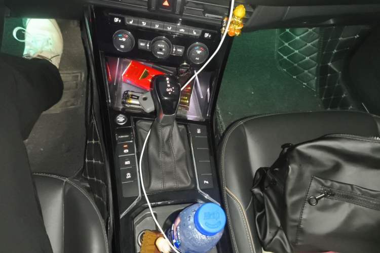 Used Volkswagen Passat 2019 330TSI Elite Edition China VI Gear Lever