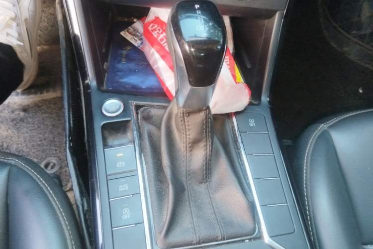 Used Volkswagen Passat 2019 280TSI Business Edition China VI Gear Lever