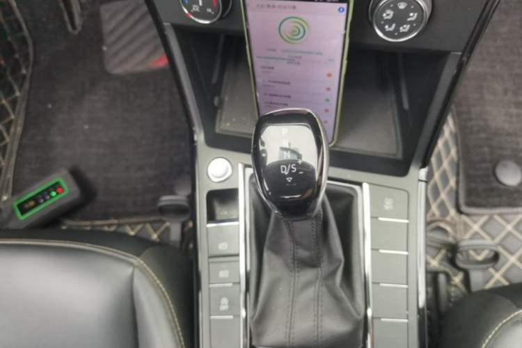 Used Volkswagen Passat 2019 280TSI Business Edition China VI Gear Lever