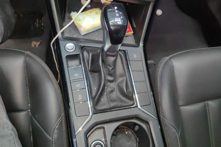 Used Volkswagen Passat 2019 280TSI Business Edition China VI Gear Lever
