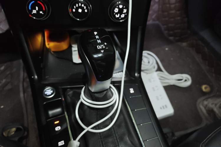 Used Volkswagen Passat 2019 280TSI Business Edition China VI Gear Lever
