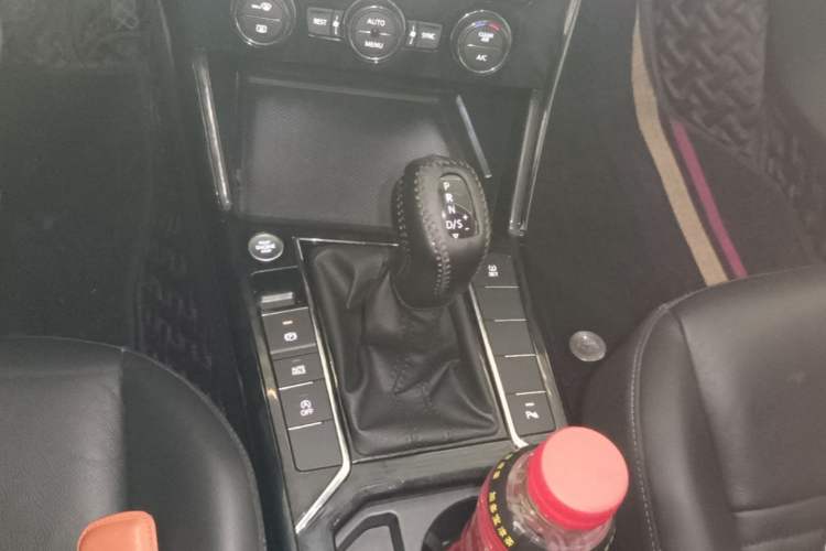 Used Volkswagen Passat 2019 330TSI Elite Edition China V Standard Gear Lever