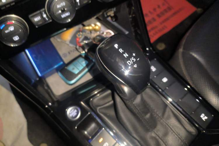 Used Volkswagen Passat 2019 330TSI Prestige Edition China VI Standard Gear Lever