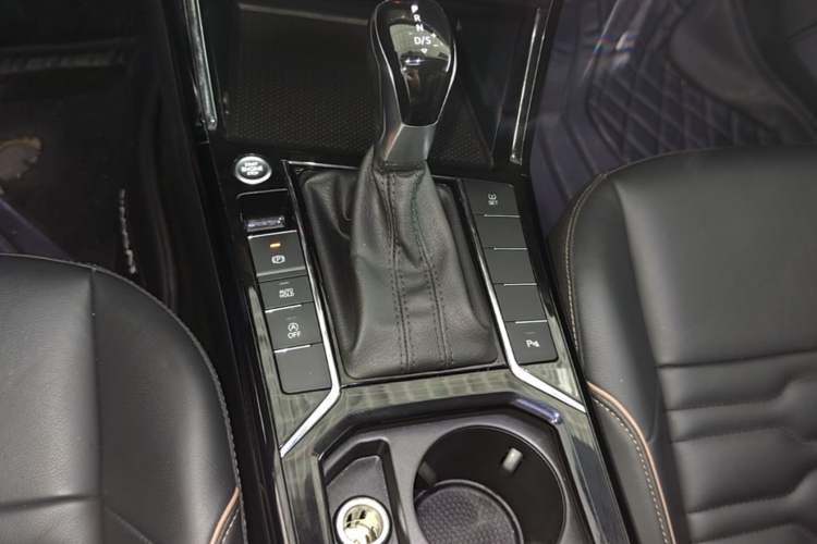 Used Volkswagen Passat 2019 330TSI Elite Edition China V Standard Gear Lever