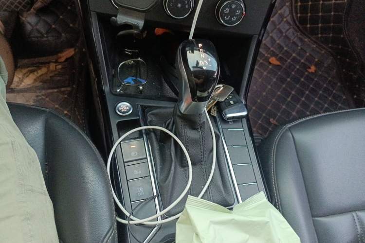 Used Volkswagen Passat 2019 280TSI Business Edition China VI Gear Lever