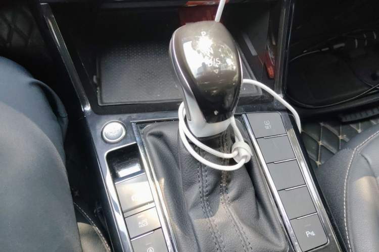 Used Volkswagen Passat 2019 330TSI Elite Edition China V Standard Gear Lever