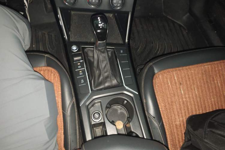 Used Volkswagen Passat 2019 280TSI Business Edition China V Standard Gear Lever
