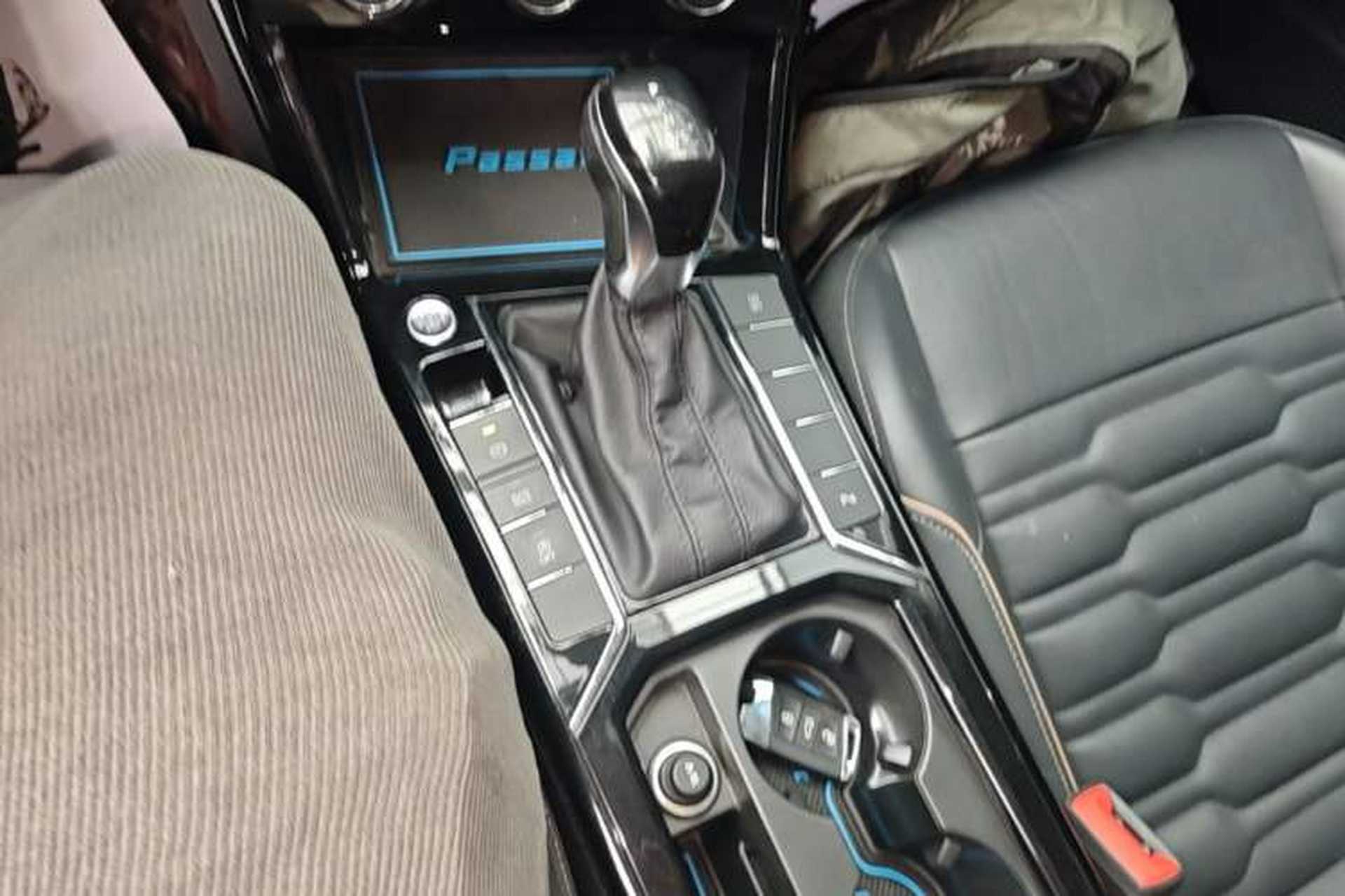 Used Volkswagen Passat 2019 330TSI Elite Edition China VI Gear Lever