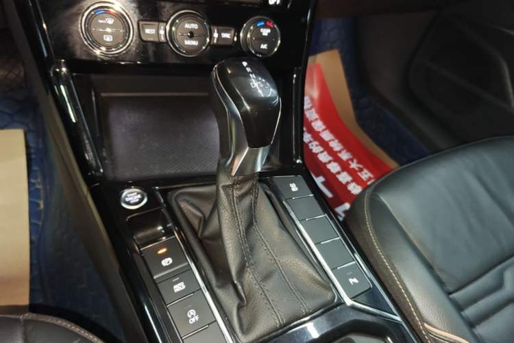 Used Volkswagen Passat 2019 330TSI Elite Edition China V Standard Gear Lever