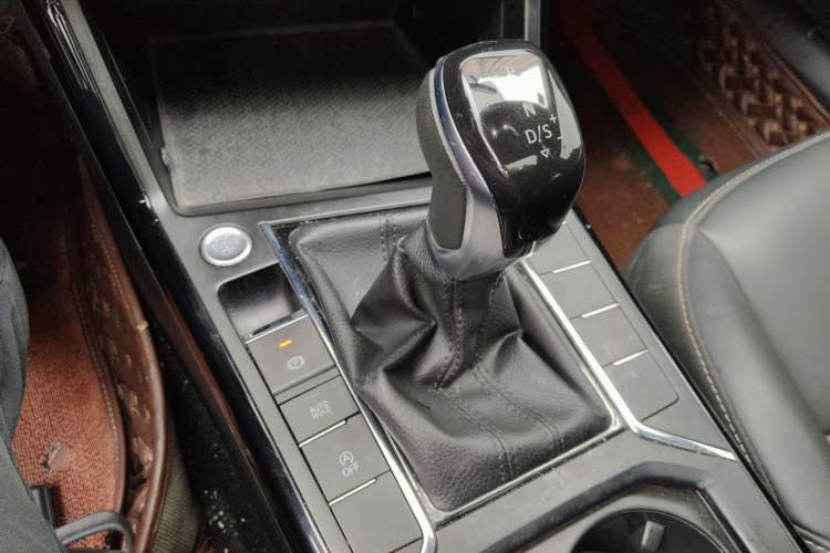 Used Volkswagen Passat 2019 280TSI Business Edition China VI Gear Lever