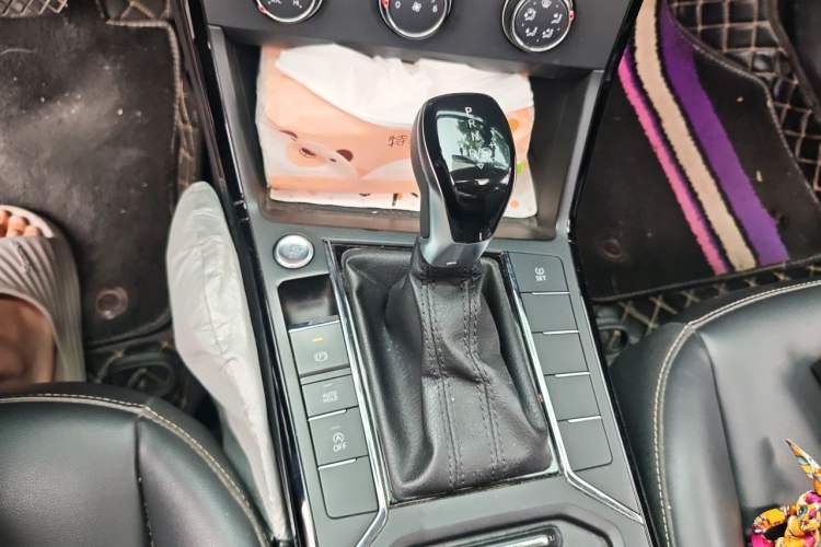Used Volkswagen Passat 2019 280TSI Business Edition China VI Gear Lever