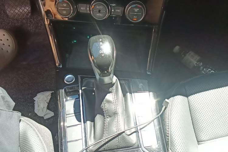 Used Volkswagen Passat 2019 330TSI Luxury Edition China V Standard Gear Lever