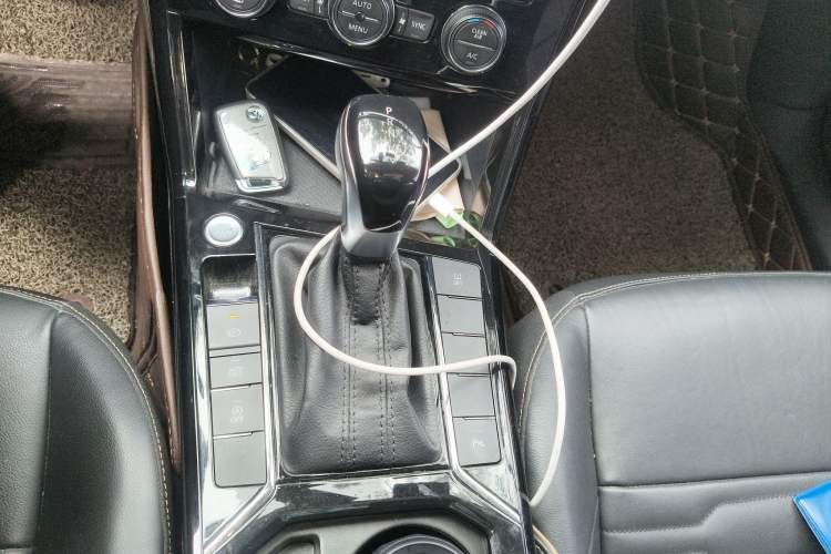 Used Volkswagen Passat 2019 330TSI Elite Edition China V Standard Gear Lever