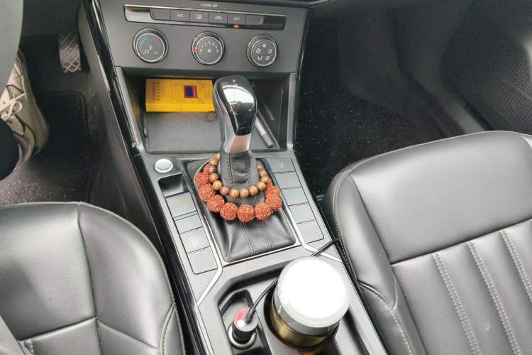 Used Volkswagen Passat 2019 280TSI Business Edition China VI Gear Lever