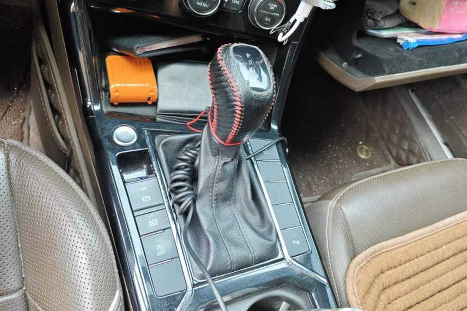 Used Volkswagen Passat 2019 330TSI Luxury Edition China VI Standard Gear Lever
