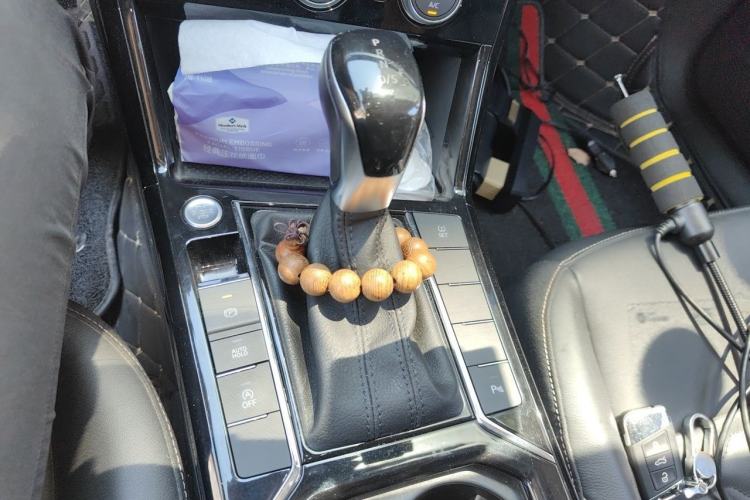 Used Volkswagen Passat 2019 280TSI Elite Edition China VI Standard Gear Lever