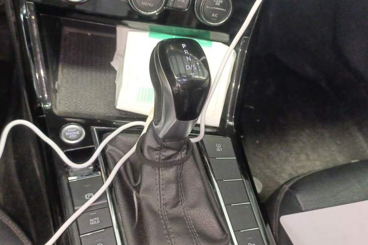 Used Volkswagen Passat 2019 330TSI Elite Edition China V Standard Gear Lever