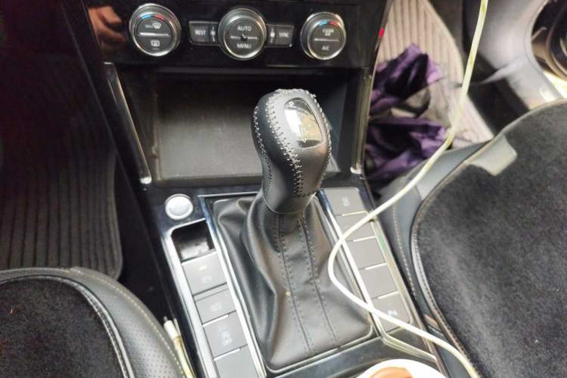 Used Volkswagen Passat 2019 330TSI Luxury Edition China V Standard Gear Lever