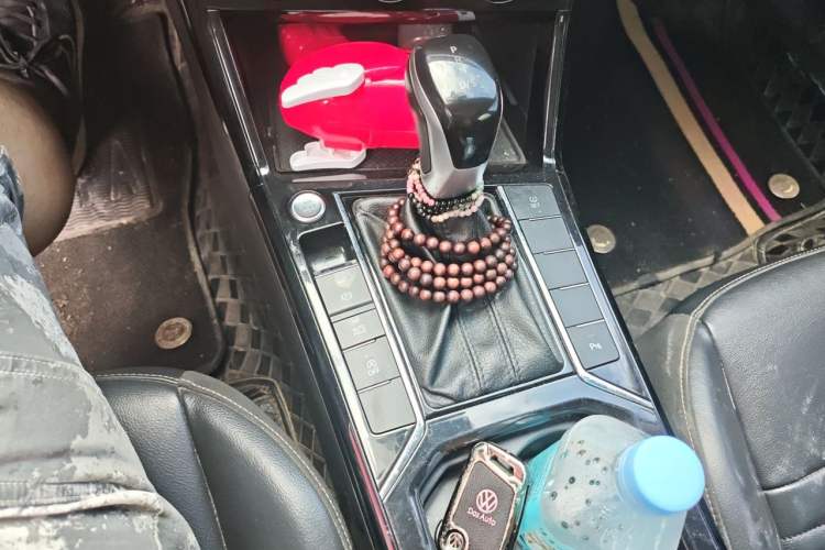 Used Volkswagen Passat 2019 330TSI Elite Edition China VI Gear Lever