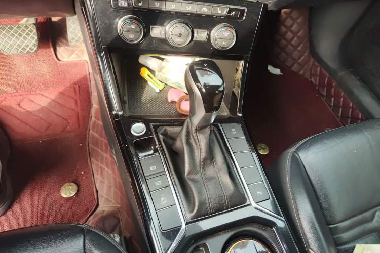 Used Volkswagen Passat 2019 330TSI Elite Edition China V Standard Gear Lever
