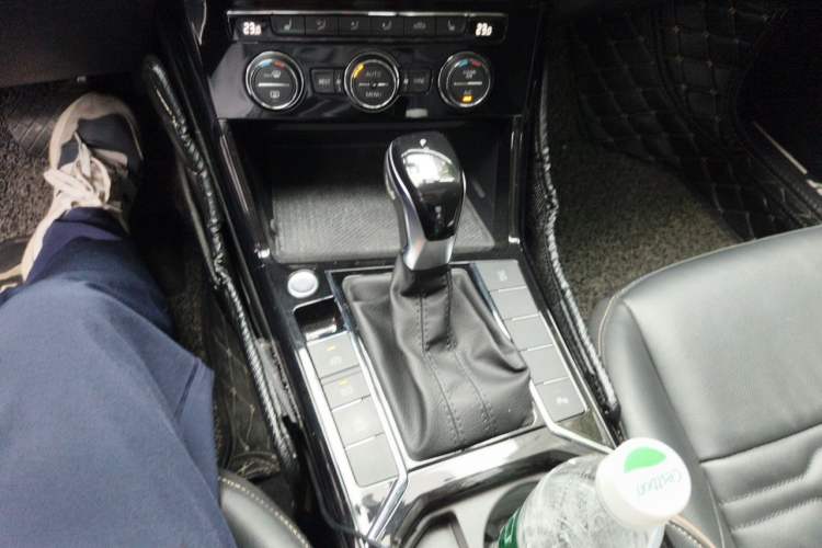 Used Volkswagen Passat 2019 330TSI Elite Edition China V Standard Gear Lever