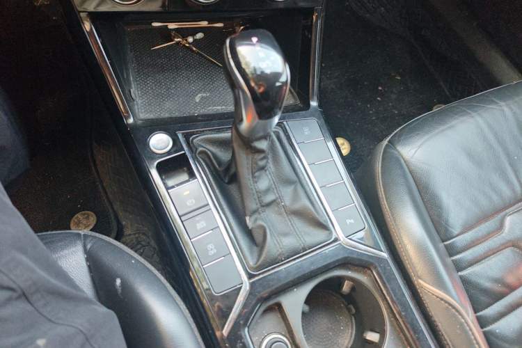 Used Volkswagen Passat 2019 330TSI Elite Edition China VI Gear Lever