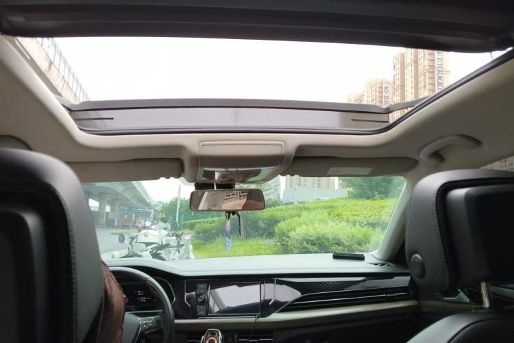Used Volkswagen Passat 2019 330TSI Luxury Edition China VI Standard Headliner