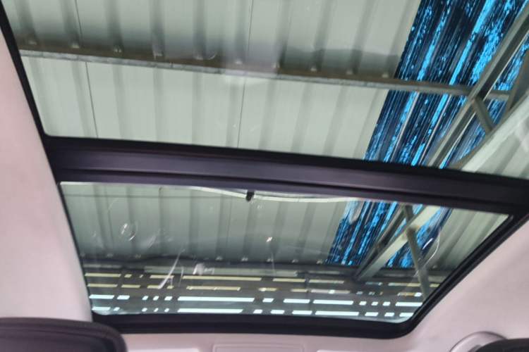 Used Volkswagen Passat 2019 330TSI Luxury Edition China VI Standard Headliner