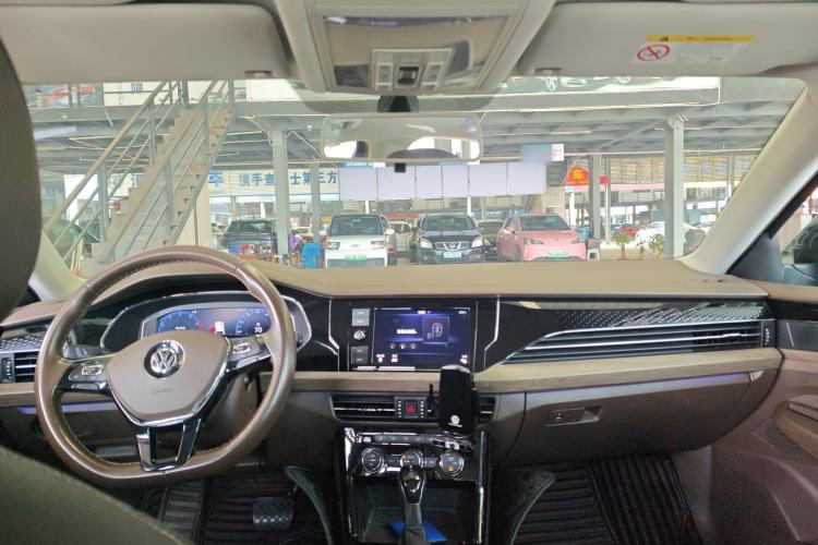 Used Volkswagen Passat 2019 330TSI Luxury Edition China VI Standard Headliner