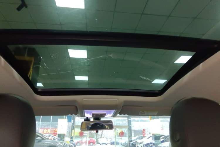 Used Volkswagen Passat 2019 330TSI Elite Edition China VI Headliner