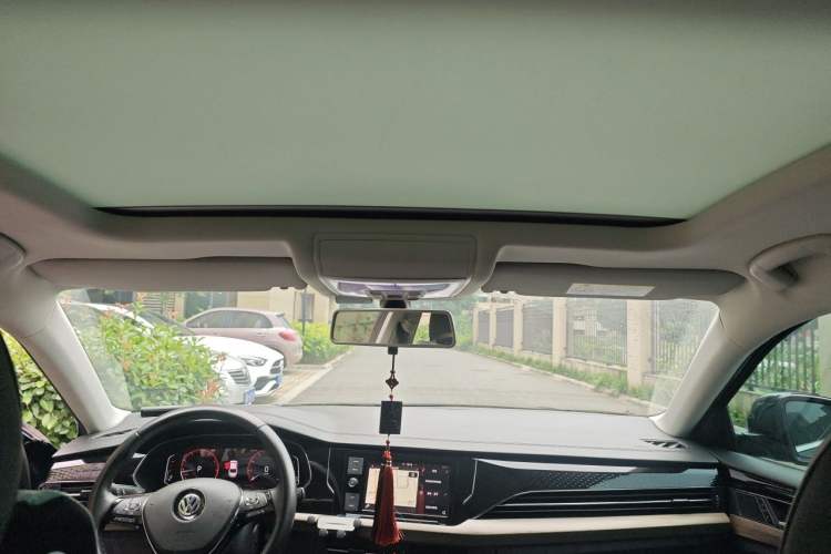 Used Volkswagen Passat 2019 330TSI Luxury Edition China V Standard Headliner