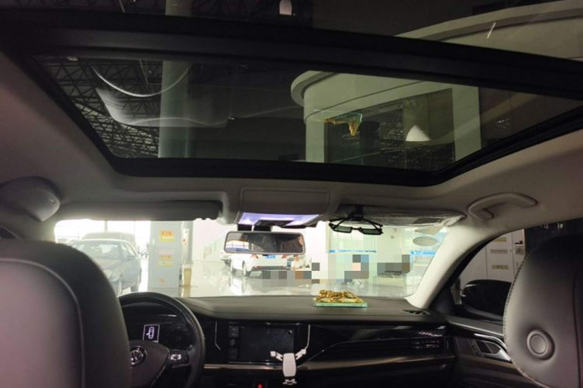 Used Volkswagen Passat 2019 330TSI Elite Edition China VI Headliner