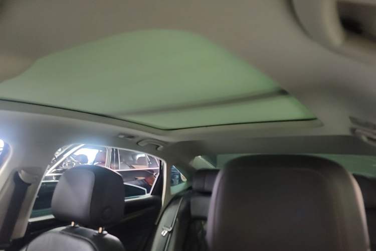 Used Volkswagen Passat 2019 380TSI Prestige Edition China VI Standard Headliner