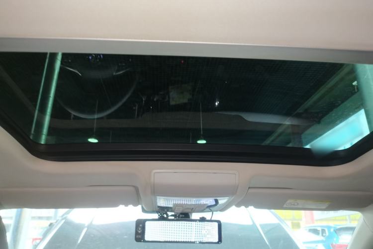 Used Volkswagen Passat 2019 330TSI Luxury Edition China VI Standard Headliner