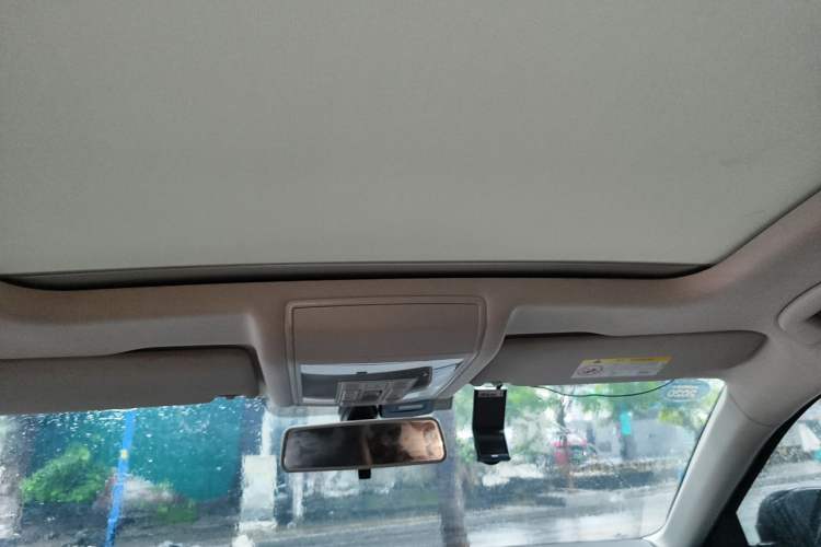 Used Volkswagen Passat 2019 330TSI Elite Edition China VI Headliner